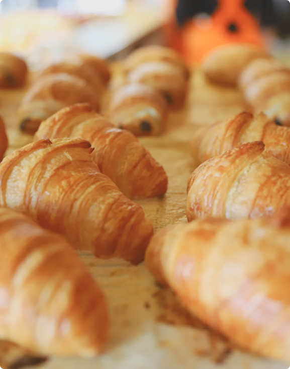Des croissants tout juste sortis du four